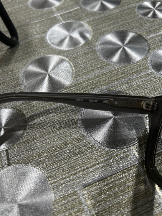 7009. Authentic Valentino Elegant Black Lace Sunglasses. V667S display picture 2